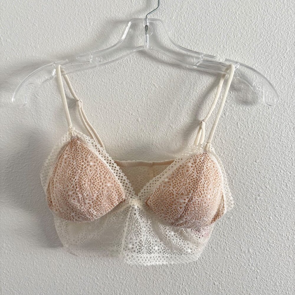 Victoria's Secret Cream Lace Pull-On Bralette L